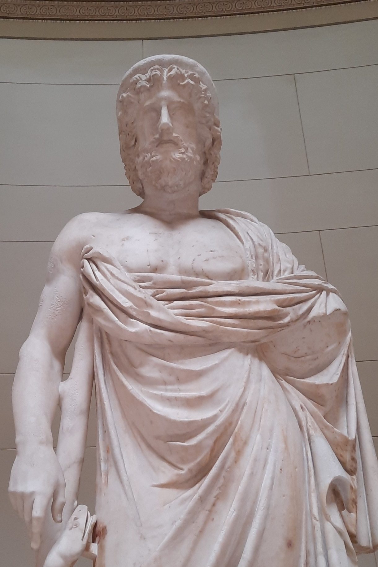 Asclepius' statue, Altes Museum, Berlin - 03.jpg